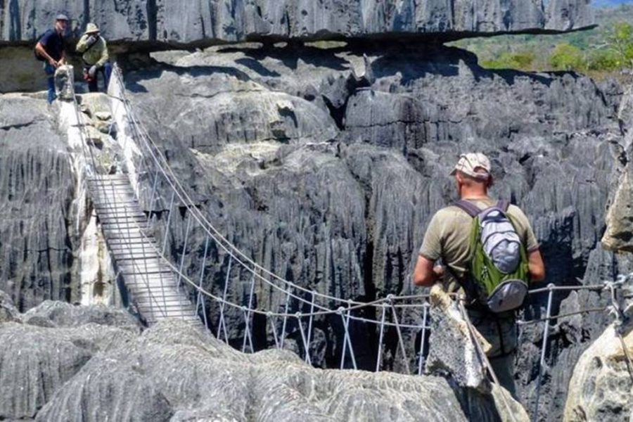 Tsingy de Bemaraha Tour